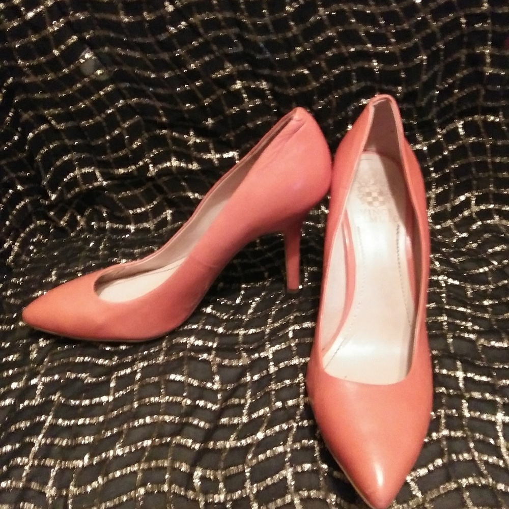 Coral Blush Vince Cavuto pumps 8.5